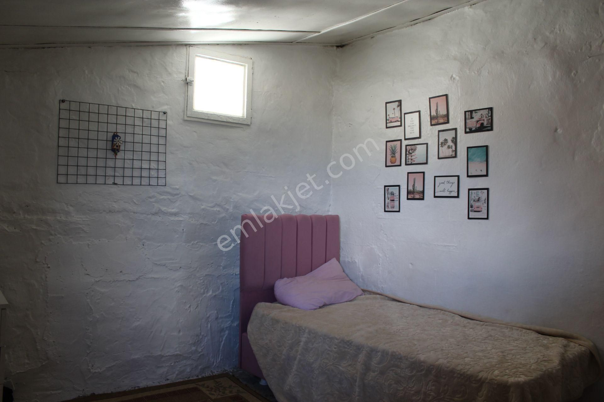 Ayvalık Sakaryada Müstakil Deniz Manzaralı Taş Ev - Görsel 23