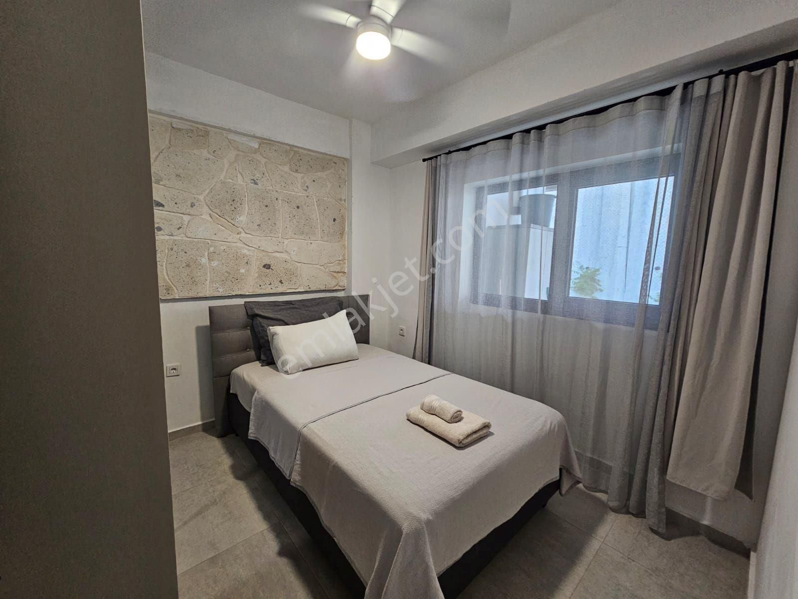 İzmir Çeşme Dalyan Denize Yakın Havuzlu Sitede Bahçeli Daire Rezidans - Görsel 14