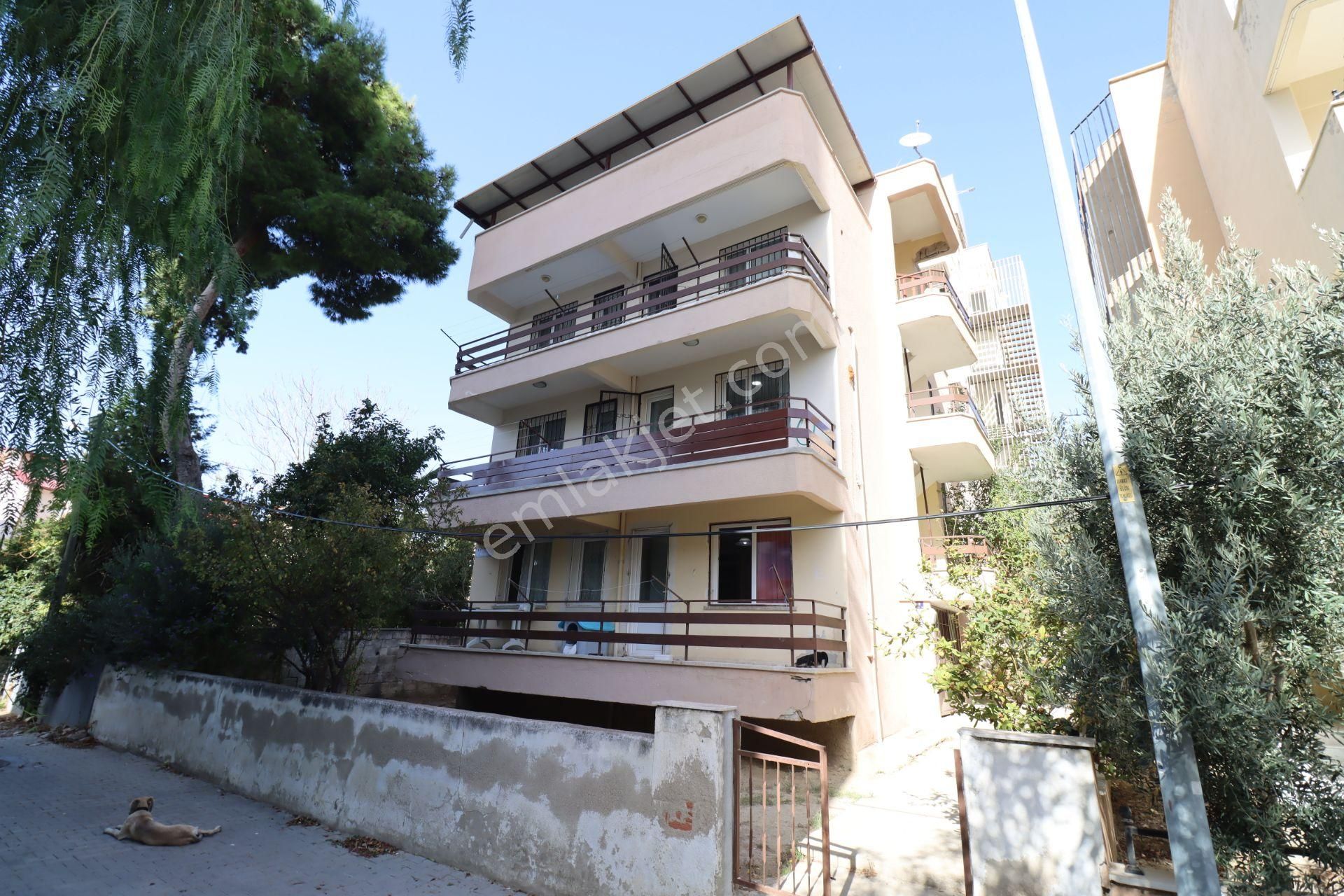 Kuşadası Camiatik Satılık Daire KUŞADASI MERKEZDE KOMPLE YENİLENMİŞ ARA KAT DAİRE