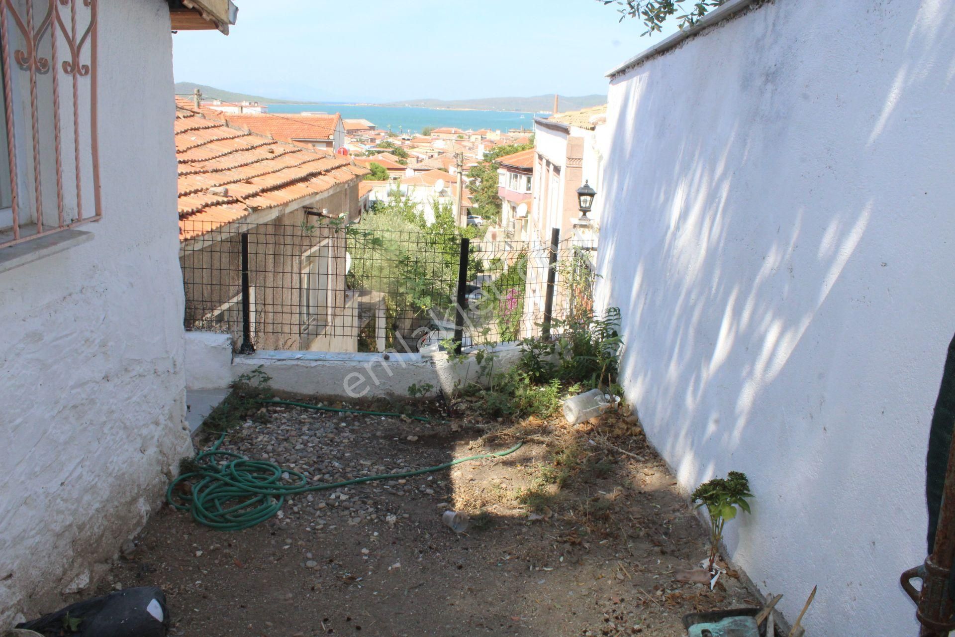 Ayvada'dan Ayvalık Merkez'de Tek Katlı Müstakil Ev - Görsel 19