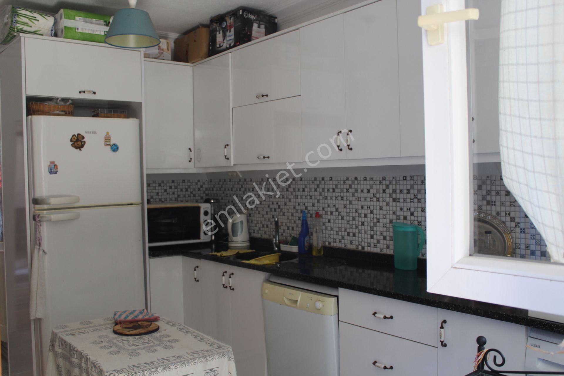 Ayvada'dan Ayvalık Merkez'de Tek Katlı Müstakil Ev - Görsel 3