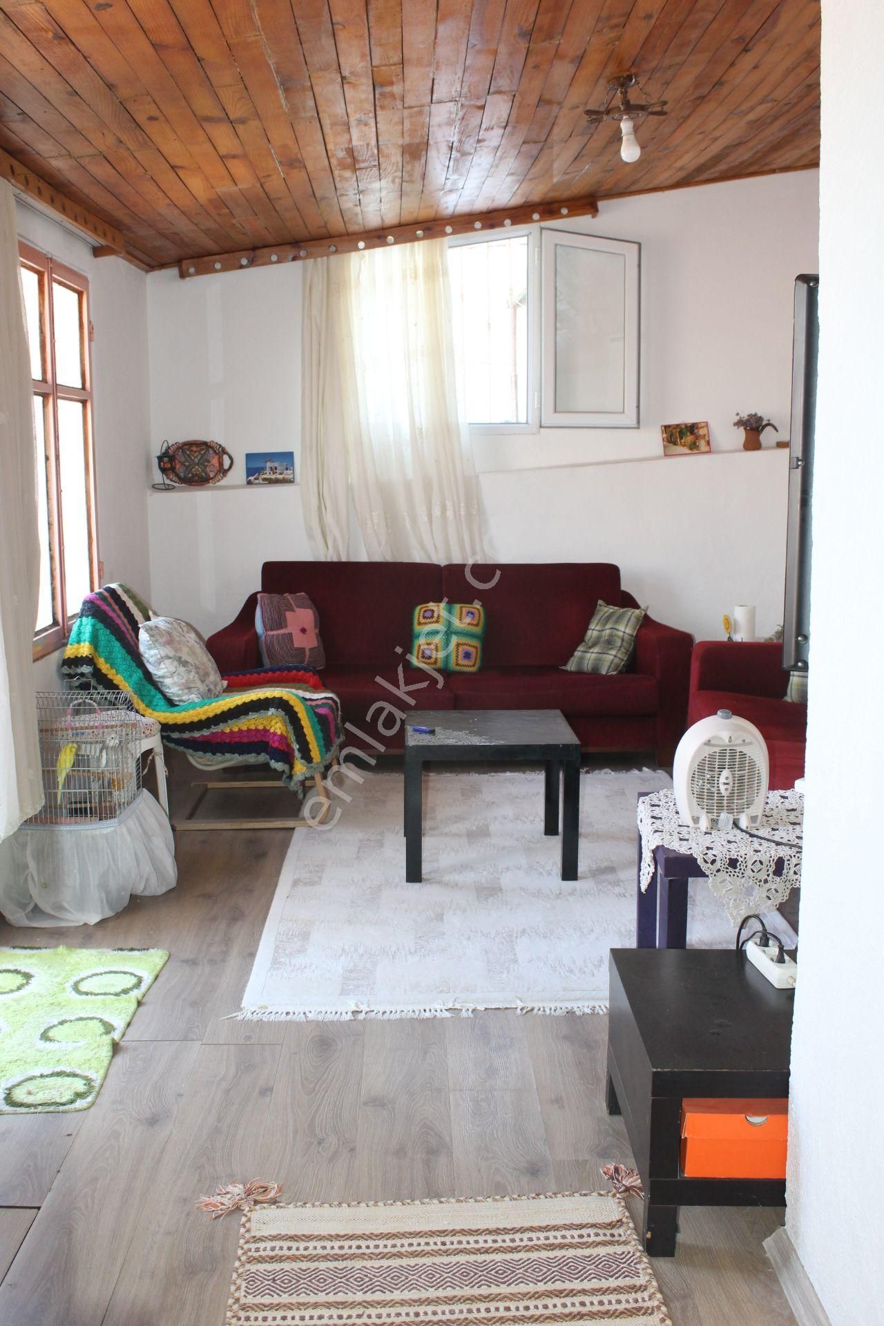 Ayvada'dan Ayvalık Merkez'de Tek Katlı Müstakil Ev - Görsel 7