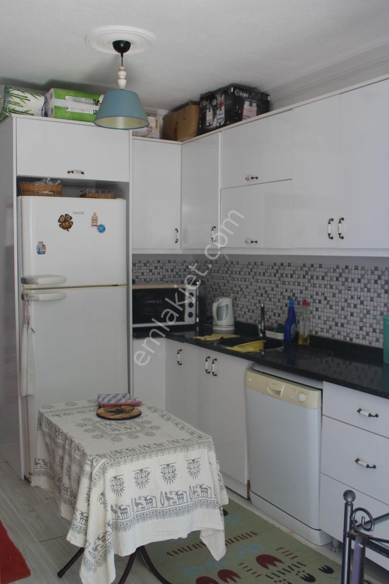 Ayvada'dan Ayvalık Merkez'de Tek Katlı Müstakil Ev - Görsel 4