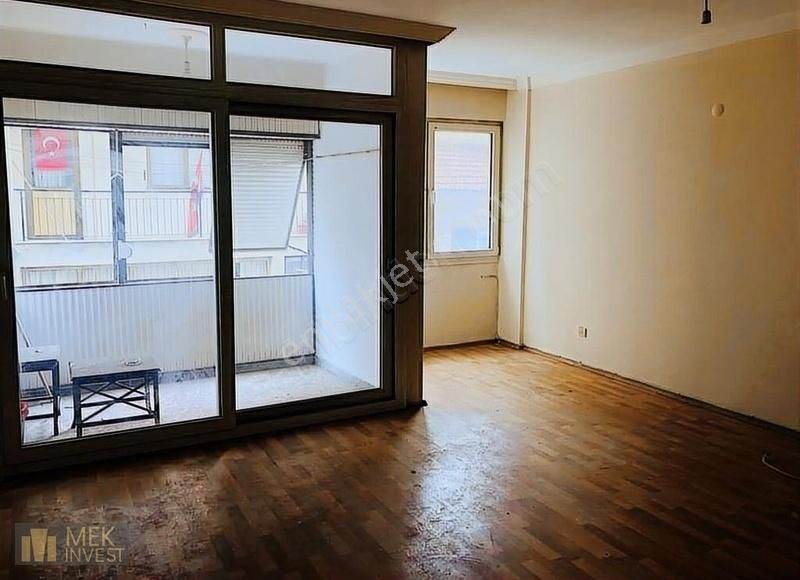 Karşıyaka Alaybey Satılık Daire ALAYBEY ÇARŞIDA YATIRIMLIK MERKEZİ KONUMDA 3+1 DAİRE