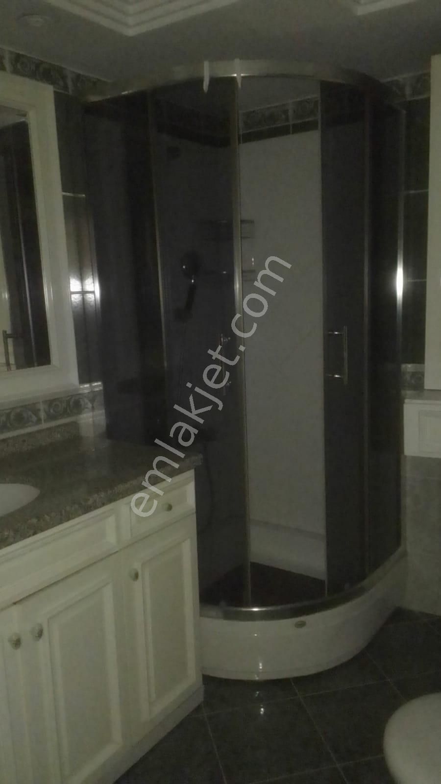 Kartal Sahilde Sıtede 2+1 Kat/1 Kombılı Asansor+denız Manzara+havuzlu . - Görsel 21