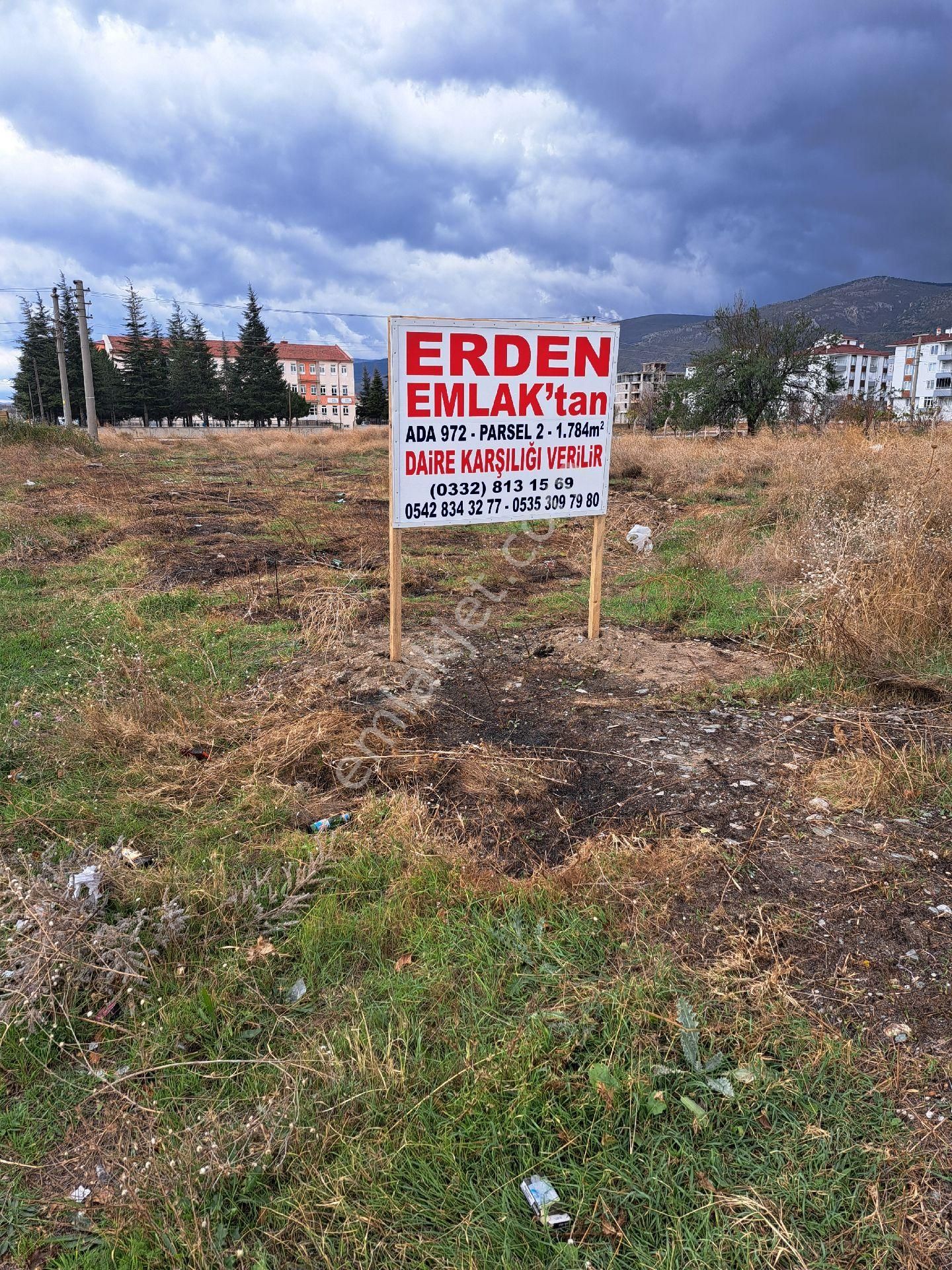 Akşehir İstasyon Satılık Konut İmarlı Erden Emlaktan  İstasyon'da 18. Maddesi Bitmiş Temiz Arsa