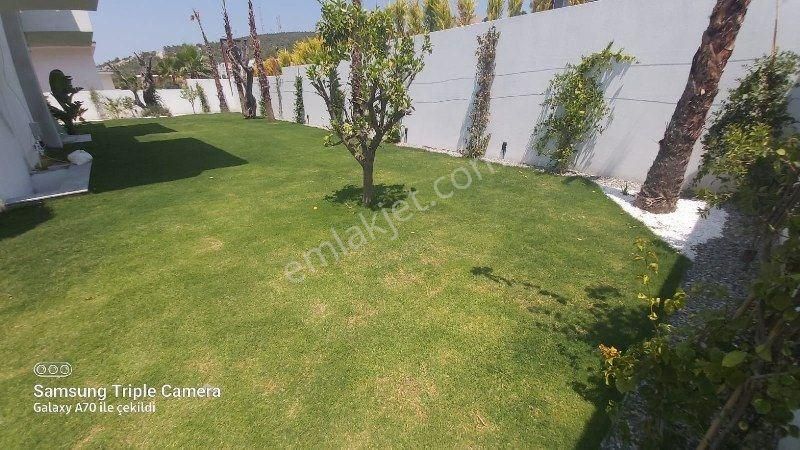 İzmir Çeşme Ilıcada Full Deniz Manzaralı Havuzlu 5+2 Lüks Müstakil Villa - Görsel 11