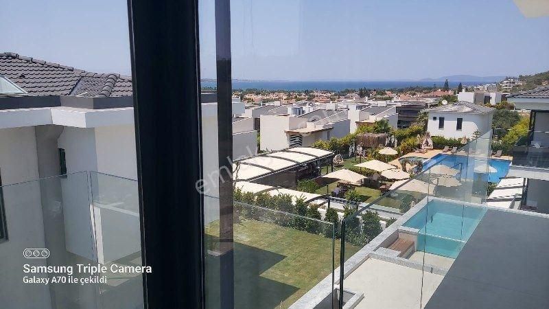 İzmir Çeşme Ilıcada Full Deniz Manzaralı Havuzlu 5+2 Lüks Müstakil Villa - Görsel 18