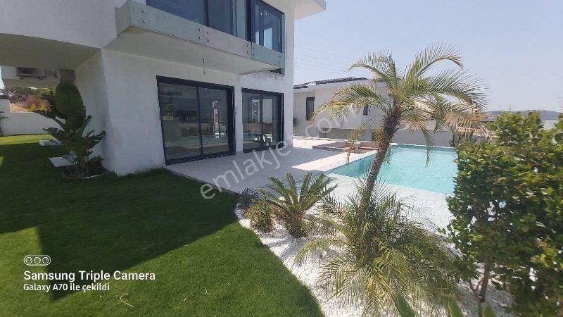 İzmir Çeşme Ilıcada Full Deniz Manzaralı Havuzlu 5+2 Lüks Müstakil Villa - Görsel 3