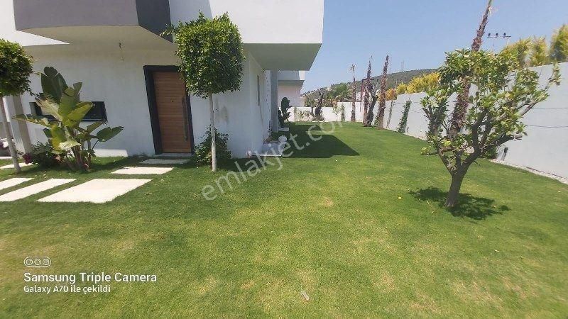 İzmir Çeşme Ilıcada Full Deniz Manzaralı Havuzlu 5+2 Lüks Müstakil Villa - Görsel 8