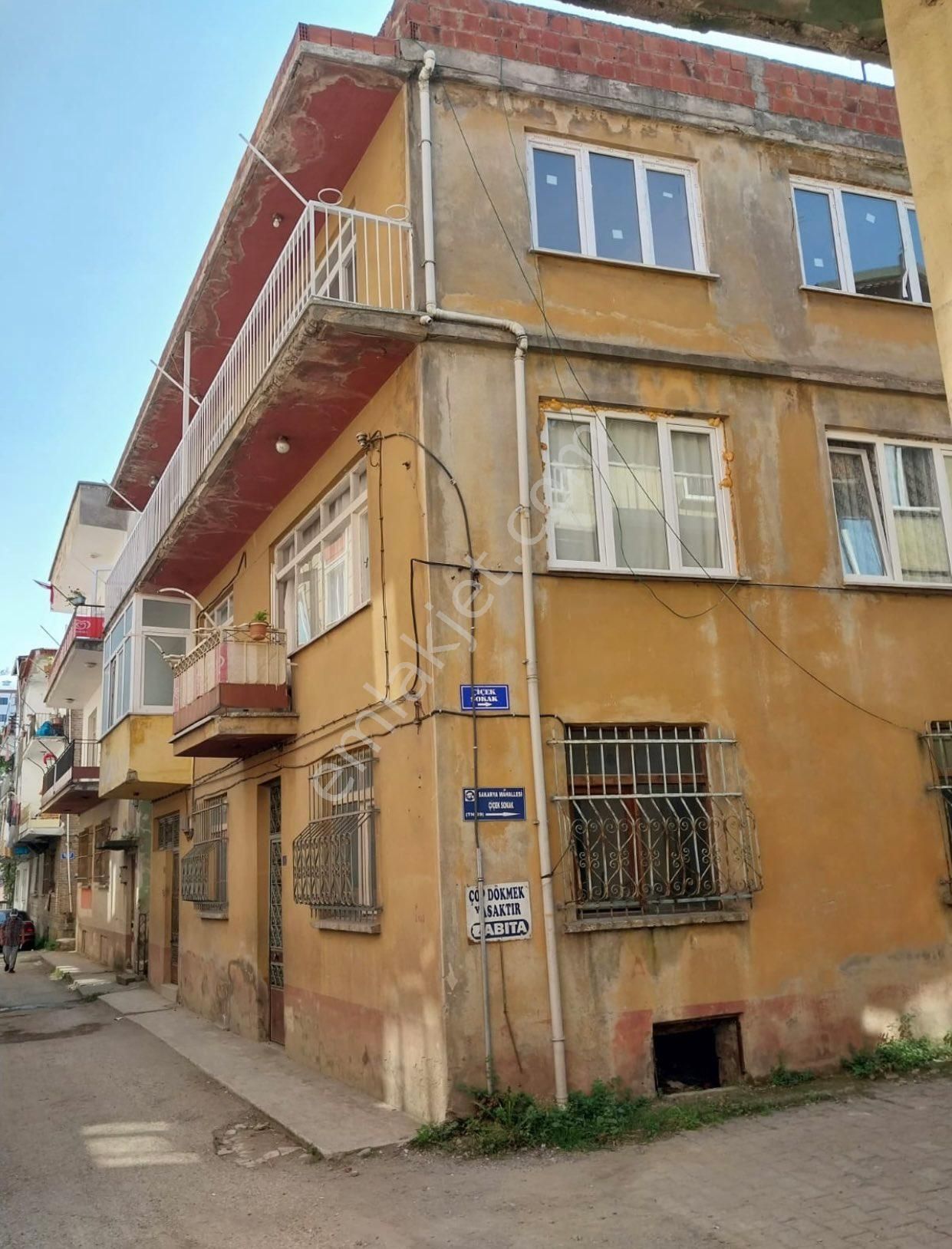 Fatsa Sakarya Satılık Bina Sakarya mahallesinde 3 katlı müstakil bina komple SATILIKTIR