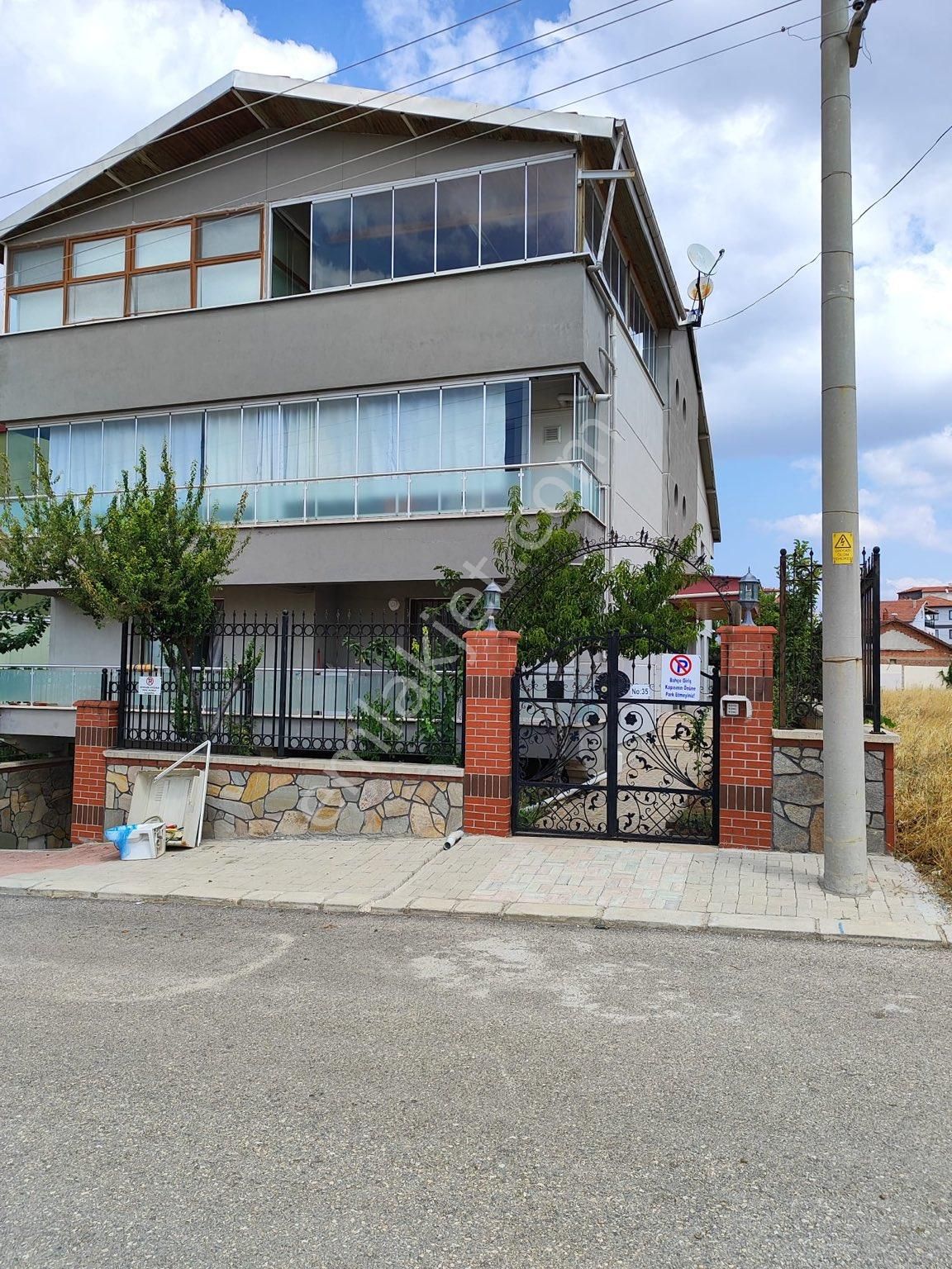 Uşak Merkez Fatih Kiralık Daire UŞAK MERKEZ FATİH MAHALLESİNDE EŞYALI KİRALIK 2+1 DAİRE