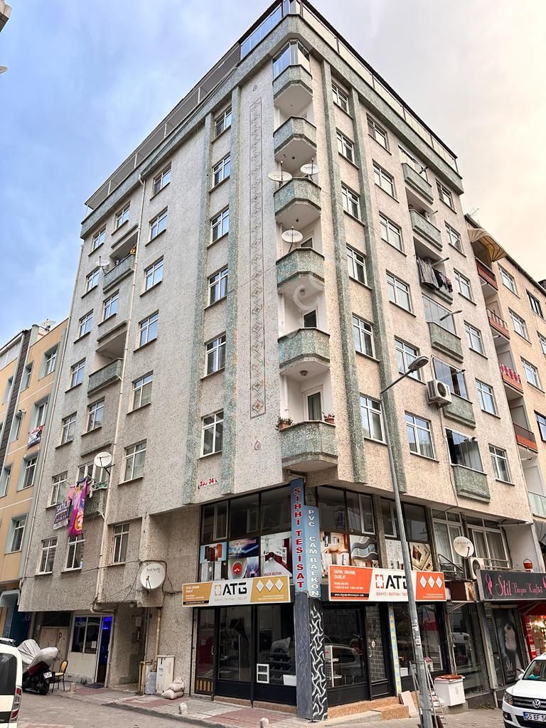 İlkadım Bahçelievler Satılık Daire İÇTEN DUBLEKS KİRACILI ASANSÖRLÜ BULVARA 1 SOKAK SATILIK DAİRE