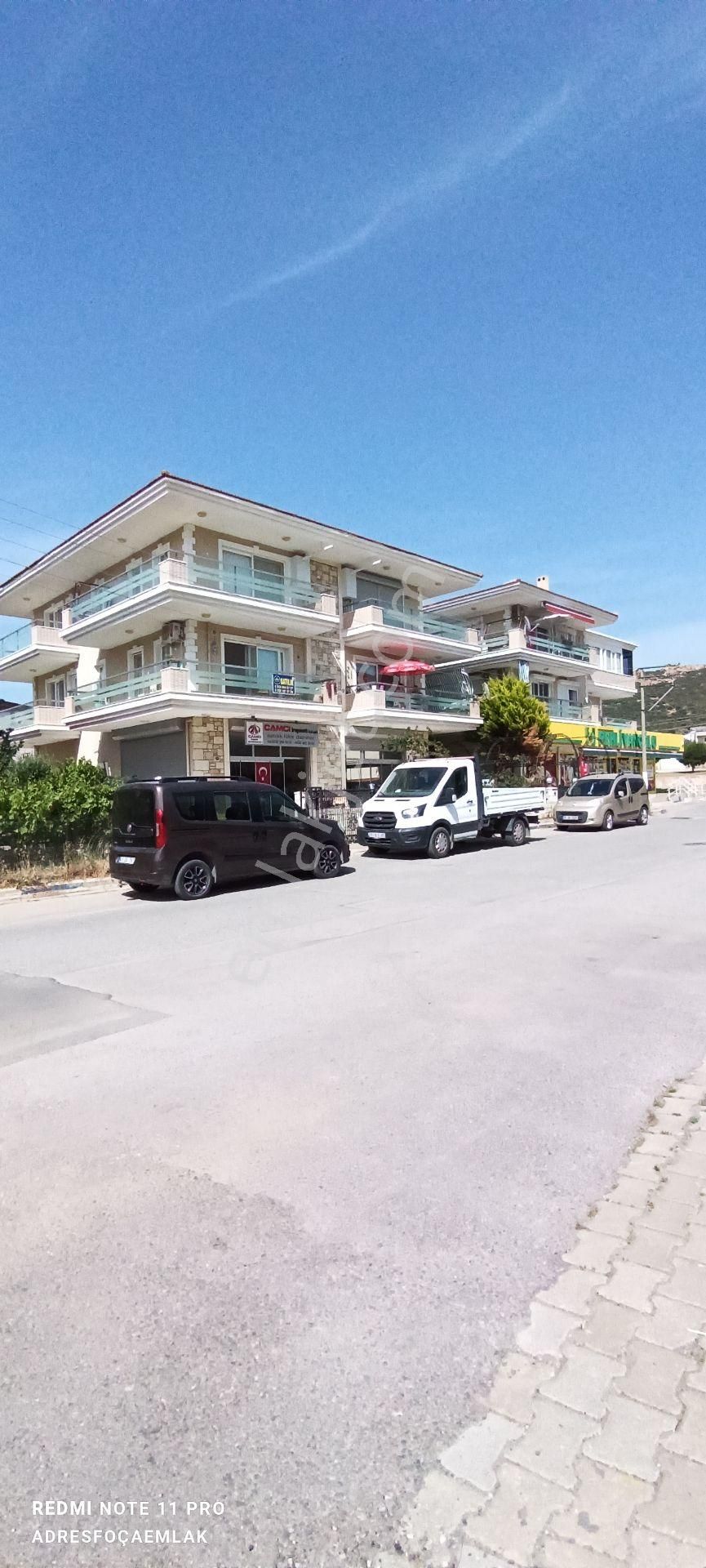 Foça Mustafa Kemal Atatürk Satılık Daire  YENİFOÇA MERKEZDE SATILIK 2+1 DAİRE