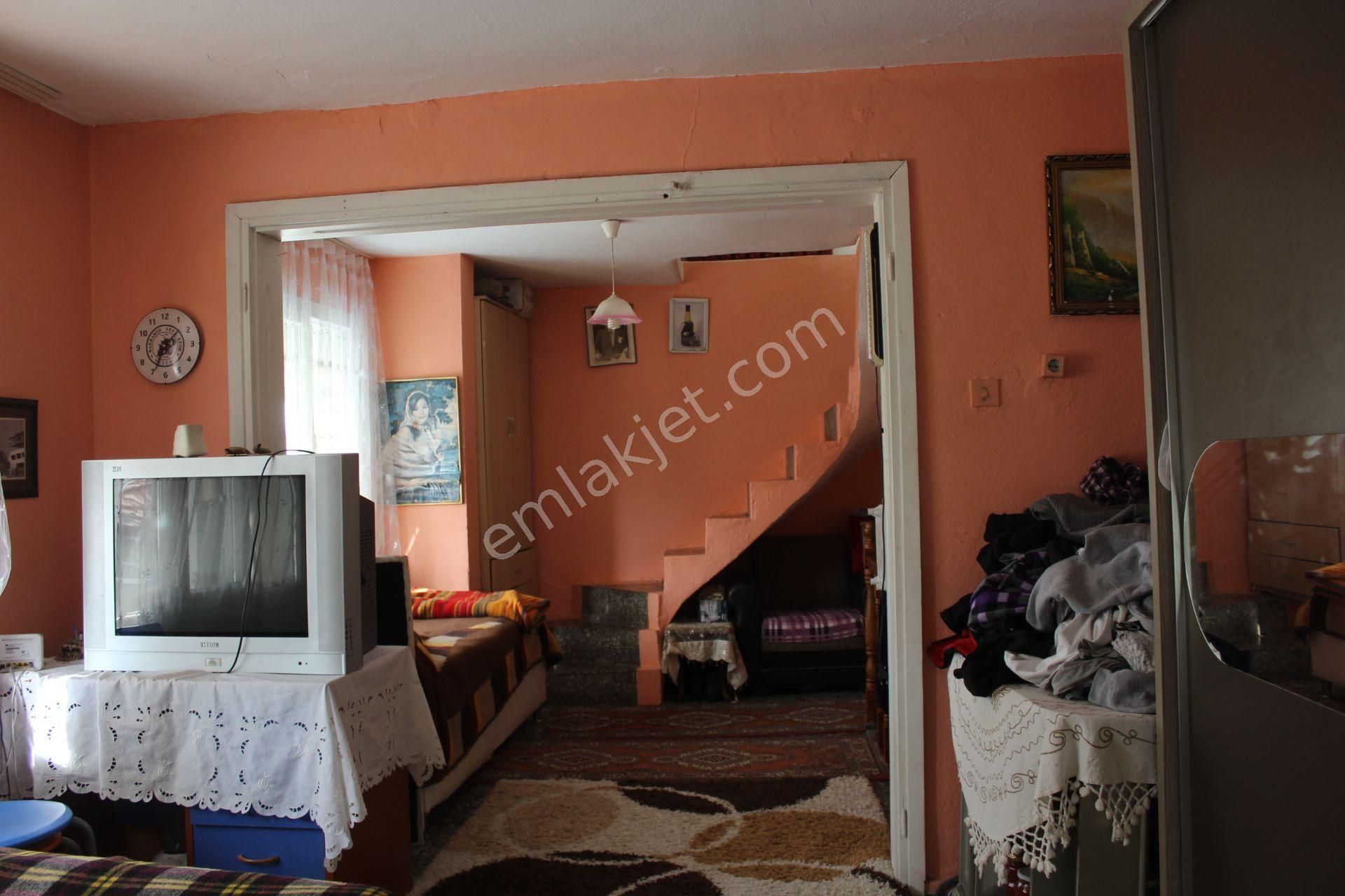 Ayvada'dan Ayvalık Merkez'de Taş Rum Evi - Görsel 15