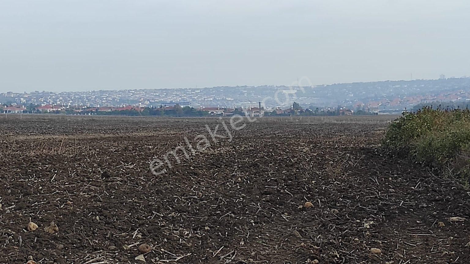 Büyükçekmece Karaağaç Satılık Arazi İSTANBUL BÜYÜKÇEKMECE SATILIK TARLA