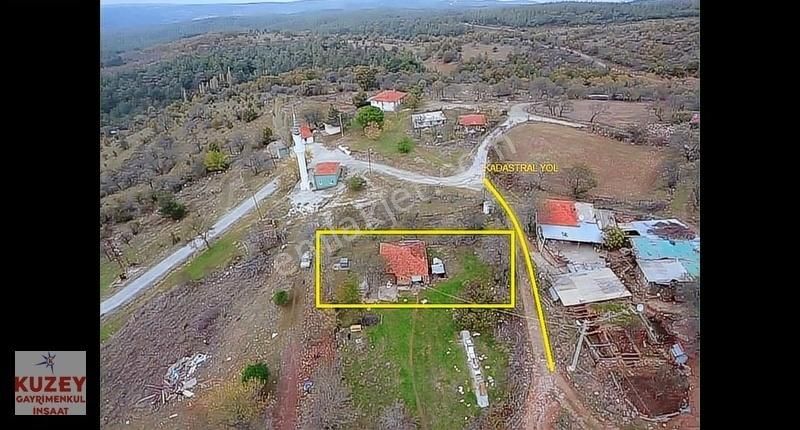Bayramiç Gökçeiçi Köyü Satılık Müstakil Ev Bayramiç Gökçeiçi köyünde 597 m2 Müstakil ev ve arsası satılık