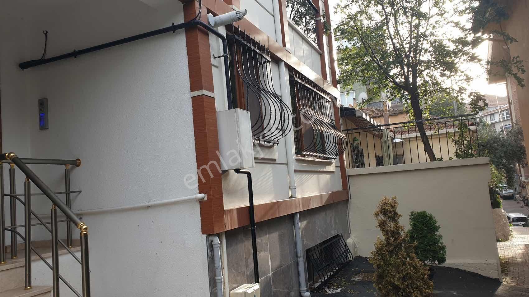 Eyüpsultan Nişancı Kahraman Sokakta (perde Beton Sığınaklı)
