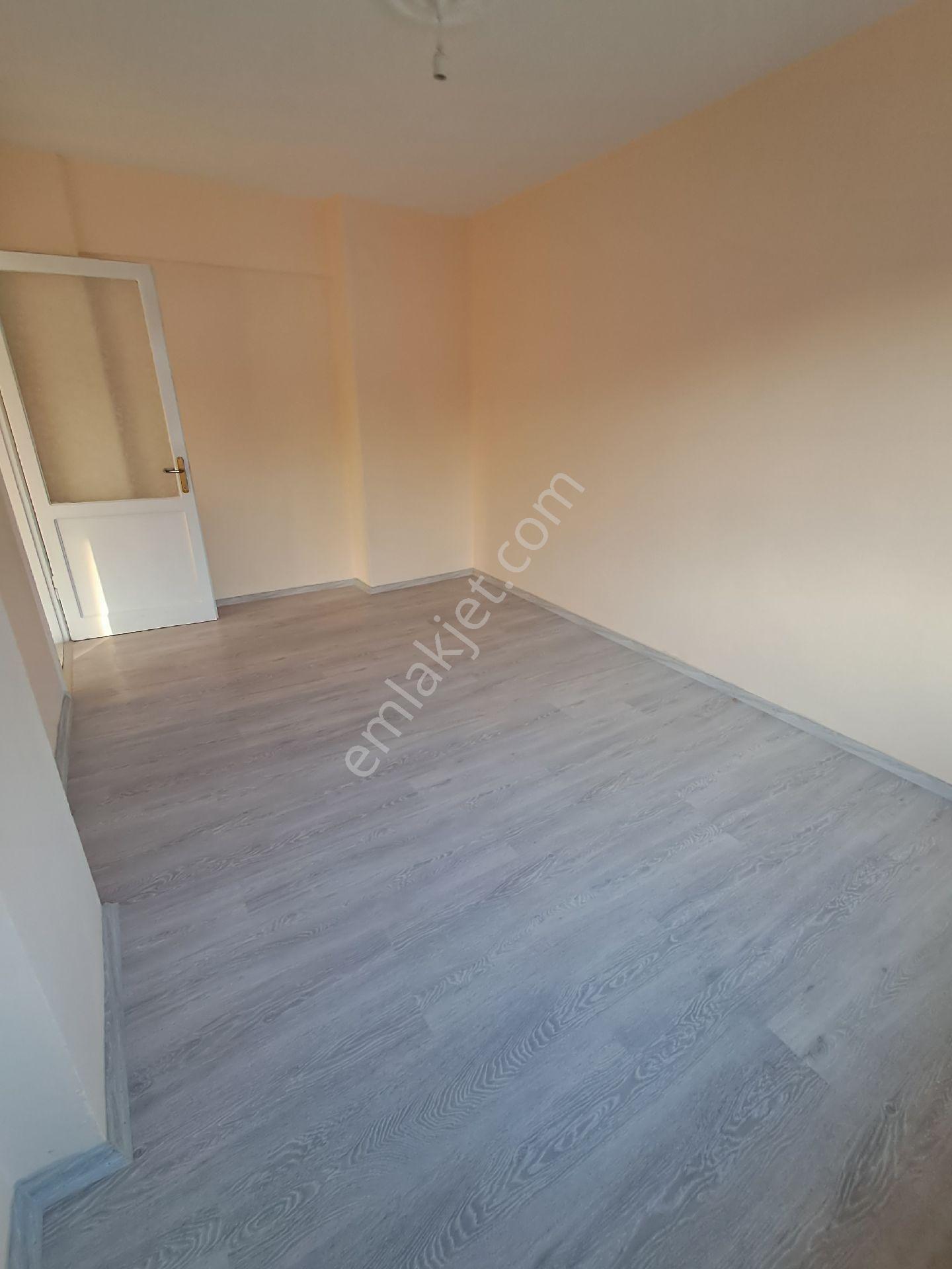 Aydın Kadın Doğum Ve Diş Hastanesi. Diş Fakültesi Ve Sgk Binasına Yakın 3+1 Köşe Başı Daire - Görsel 34
