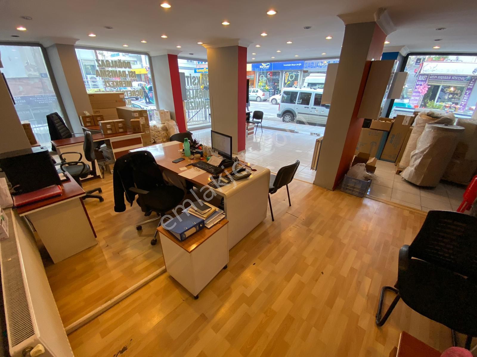 Acill Buca Hürriyet Mah.de Şirinyer Menderes Caddesi Üzerinde 280m2 Batarlı Kiracılı Dükkan - Görsel 4