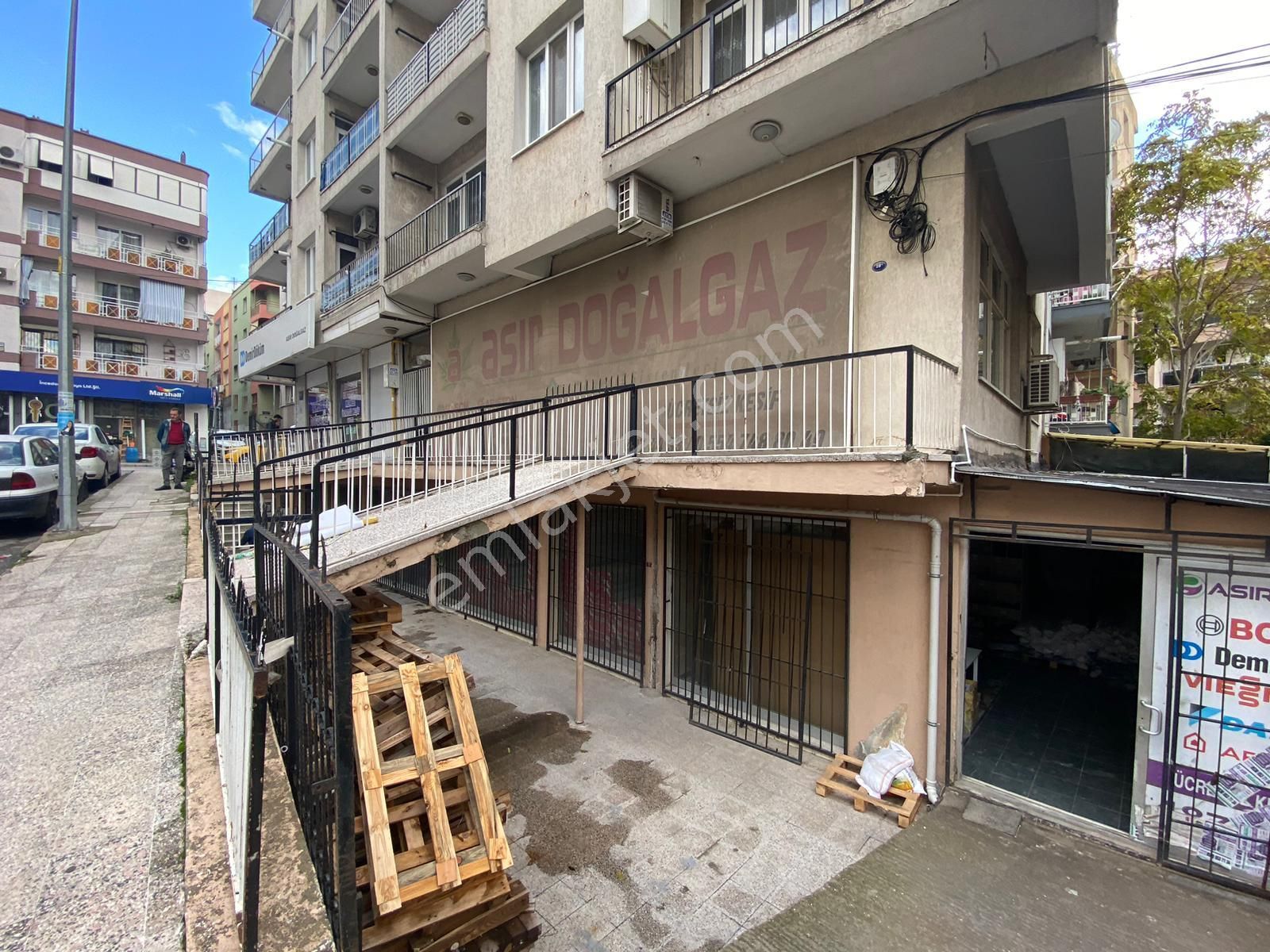 Acill Buca Hürriyet Mah.de Şirinyer Menderes Caddesi Üzerinde 280m2 Batarlı Kiracılı Dükkan - Görsel 23