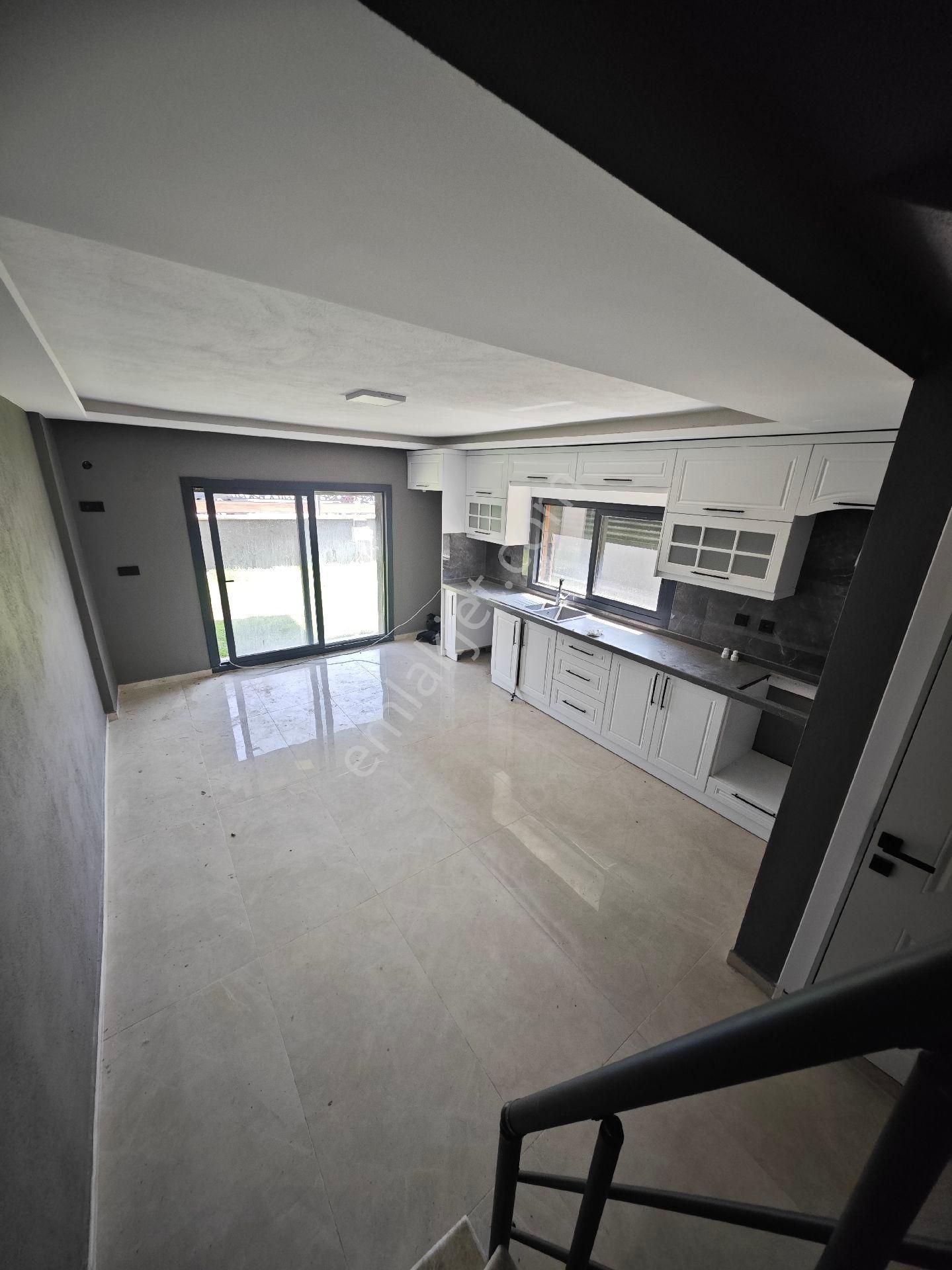 Ümmetoğlu'ndan Denize Plaja 50 Metre 2+1 Müstakil Villa Denizköy'de - Görsel 33