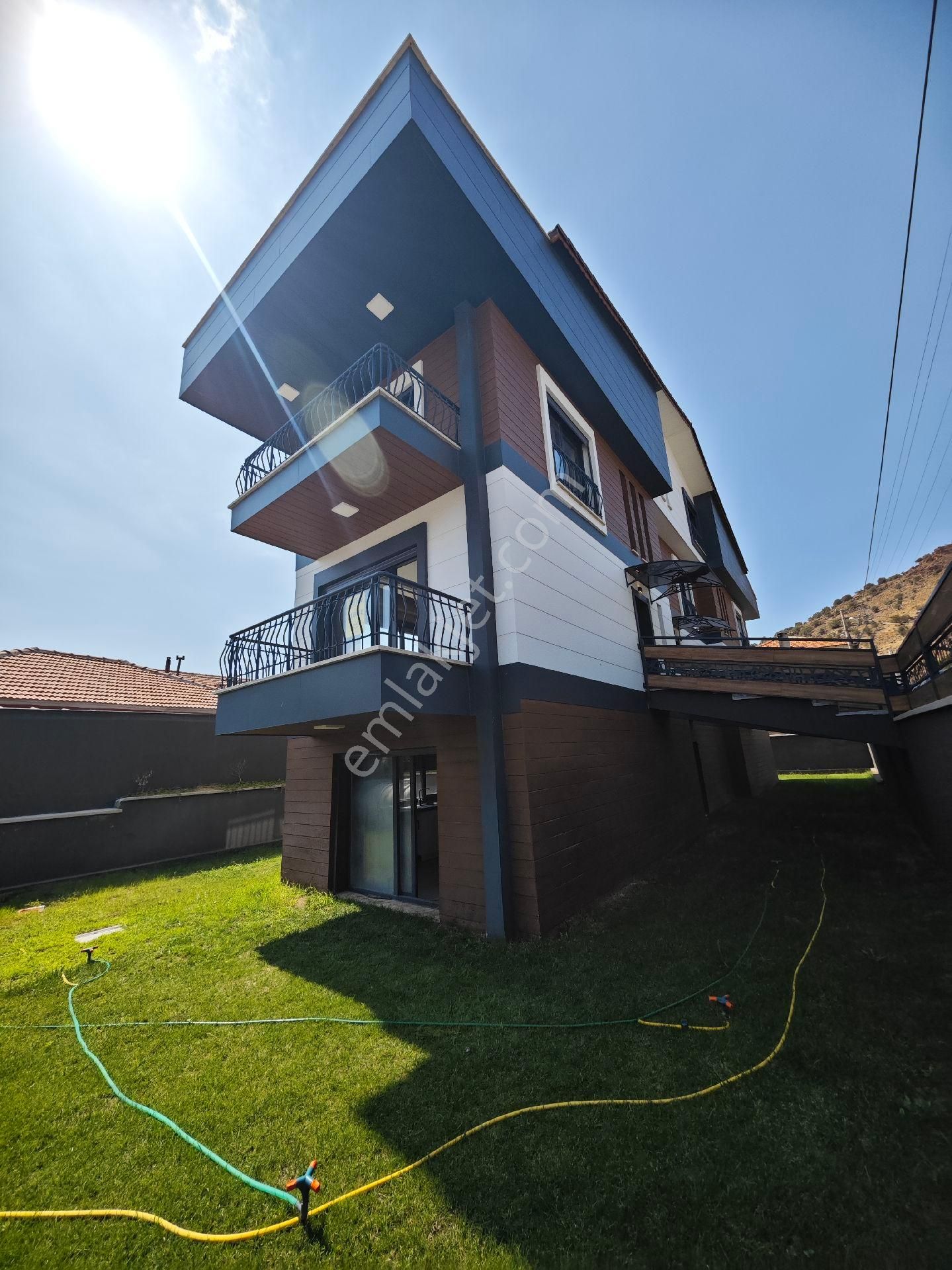 Ümmetoğlu'ndan Denize Plaja 50 Metre 2+1 Müstakil Villa Denizköy'de - Görsel 4