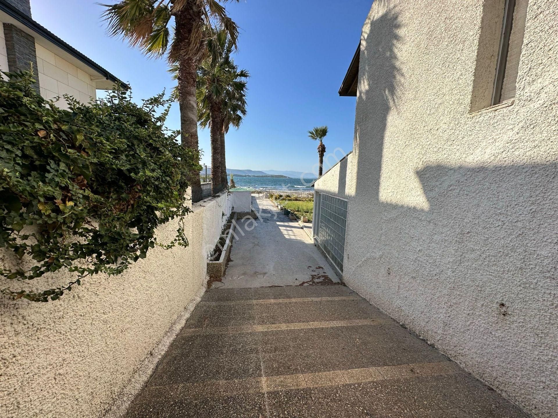 Urla Kalabak 3+1 Denize Sıfır Müstakil Villa - Görsel 22