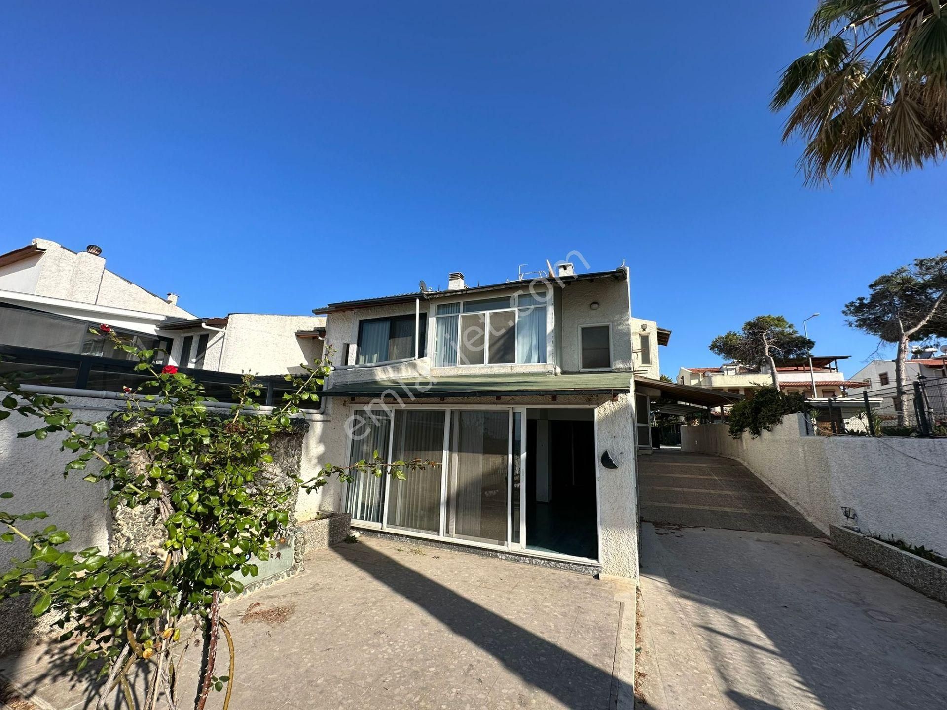 Urla Kalabak 3+1 Denize Sıfır Müstakil Villa - Görsel 20