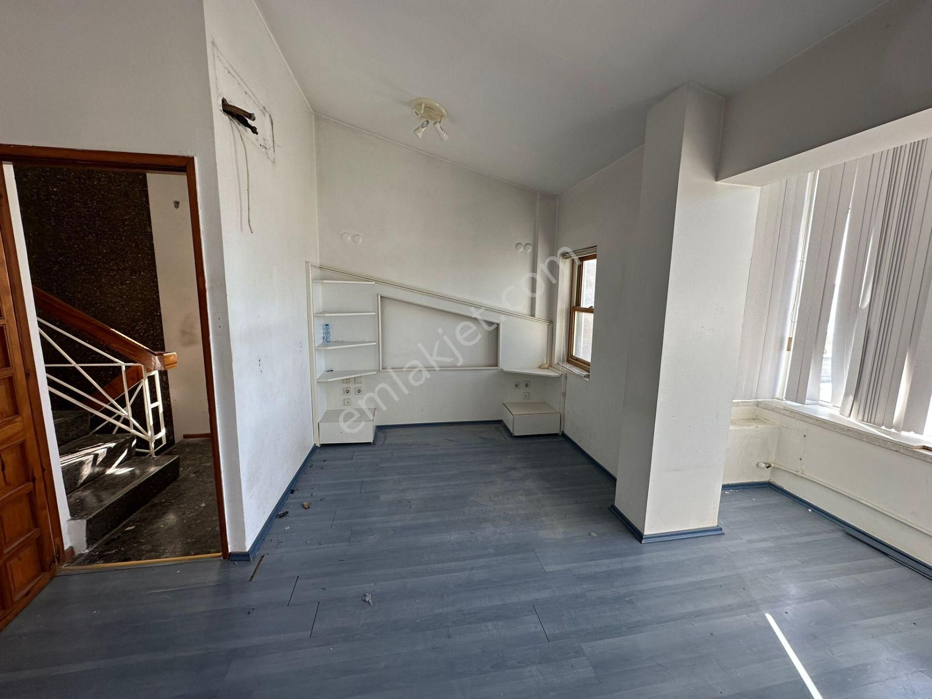 Urla Kalabak 3+1 Denize Sıfır Müstakil Villa - Görsel 9