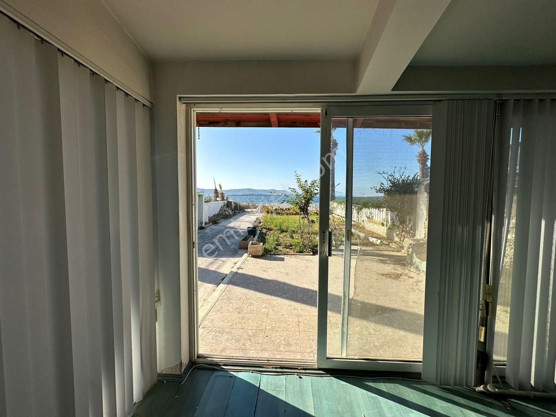 Urla Kalabak 3+1 Denize Sıfır Müstakil Villa - Görsel 3