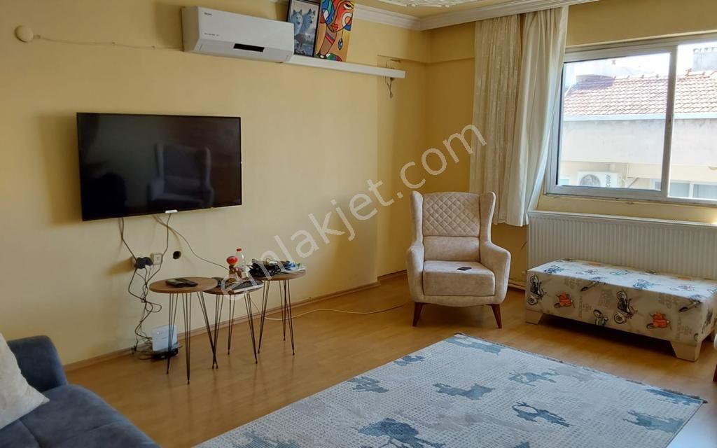 Buca Akıncılar Satılık Daire ACİL BUCA AKINCILAR MAHDE 3+1 130M2 D.GAZLI AYRI MUTFAK ARAKAT FERAH DAİRE