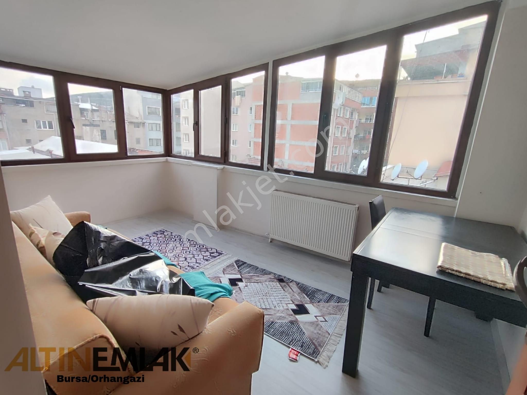 Altın Emlaktan 1+1 Eşyalı Kiralık Daire