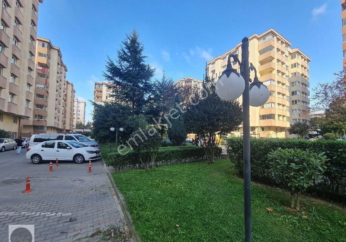 Ümraniye Madenler Satılık Daire ERKUTUN'DAN ÇEKMEKÖY EKŞİOĞLU ÇAMDER SİTESİ 'NDE 2+1 YENİLENMİŞ SATILIK DAİRE