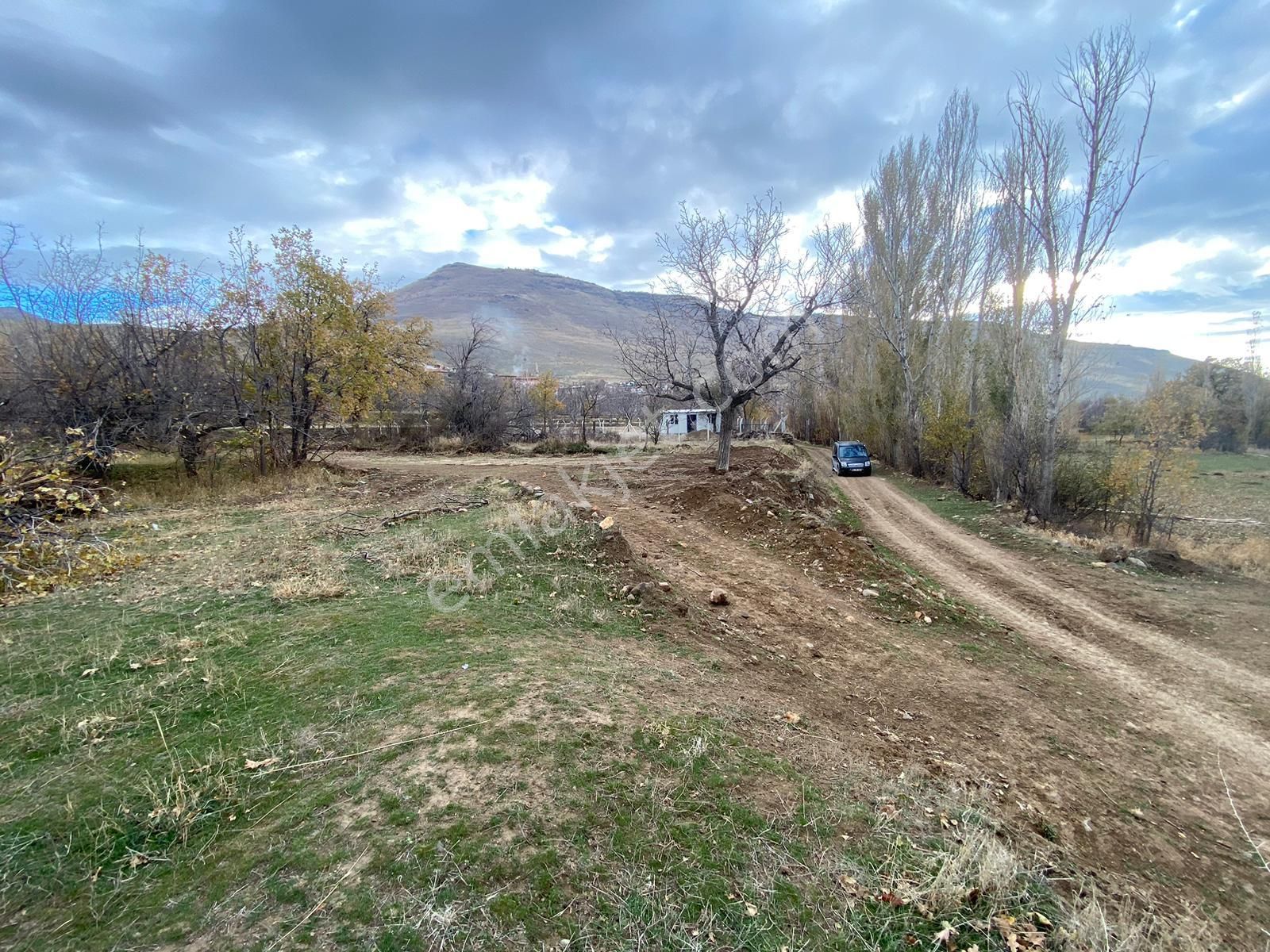 Öz Gaye Emlaktan Develi Zile Köyönü Mevkiinde 519 M2 Satılık Hobi Bahçesi - Görsel 4