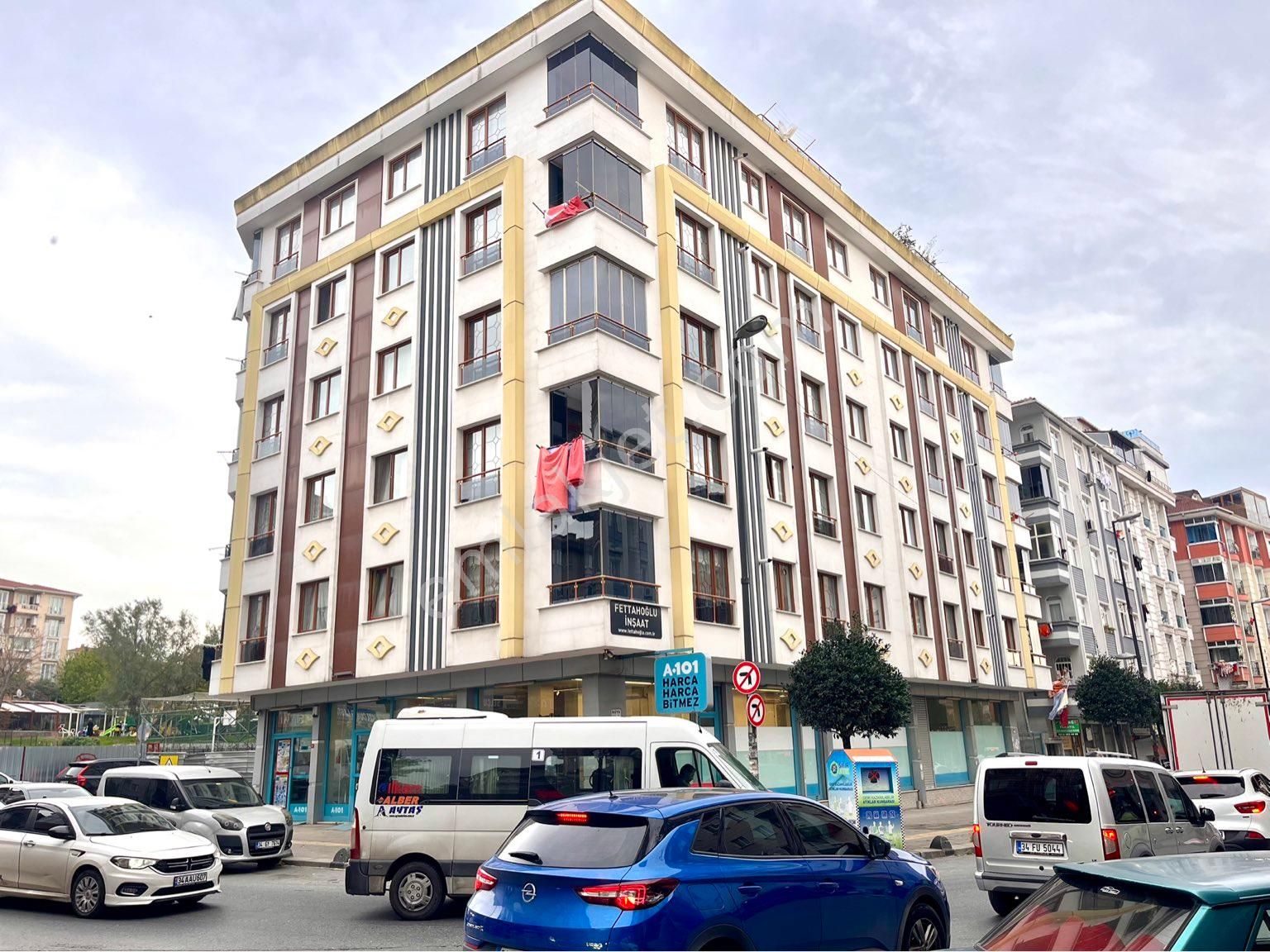 Bahçelievler Kocasinan Merkez Satılık Daire  BAHÇELİEVLER KOCASİNAN SATILIK DAİRE 3+1 ASANSÖRLÜ OTOPARKLI 1 KAT 