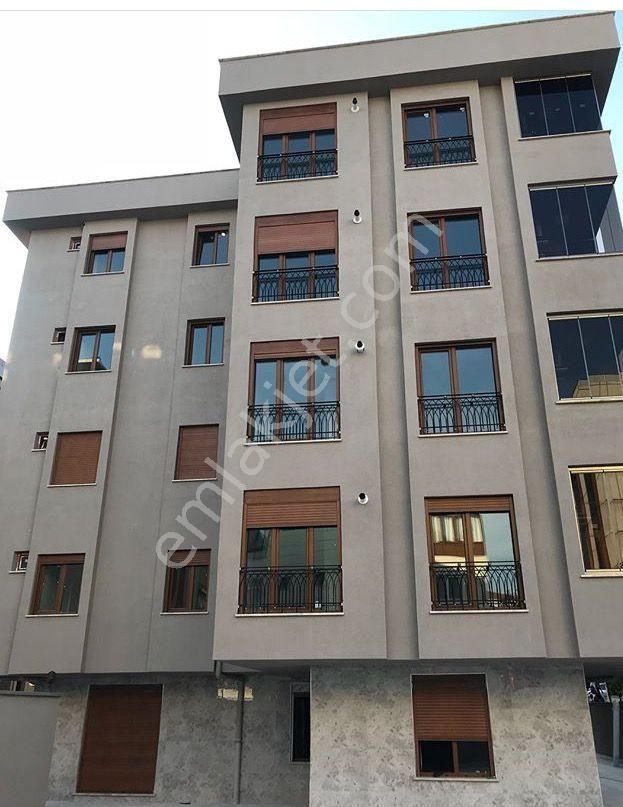 Bahçelievler Bahçelievler Satılık Daire Bahçelievler 'de Yeni Bina Bahçe Teraslı 2+1 85m2 Düz Giriş