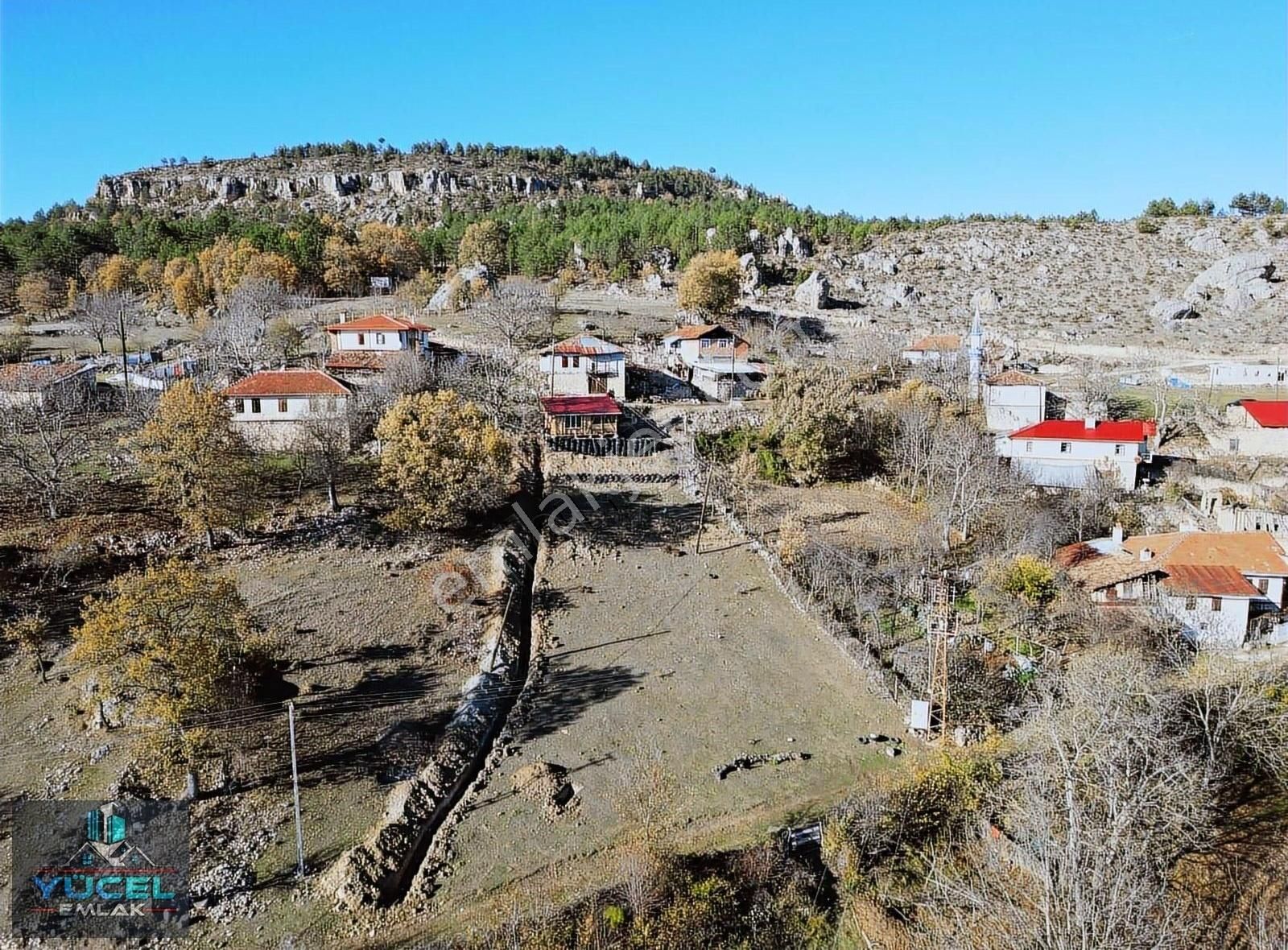 Safranbolu Çerçen Köyü (Aşcıoğlu) Satılık Tarla Safranbolu Çerçen Köyünde Satılık 2070 m2 tarla