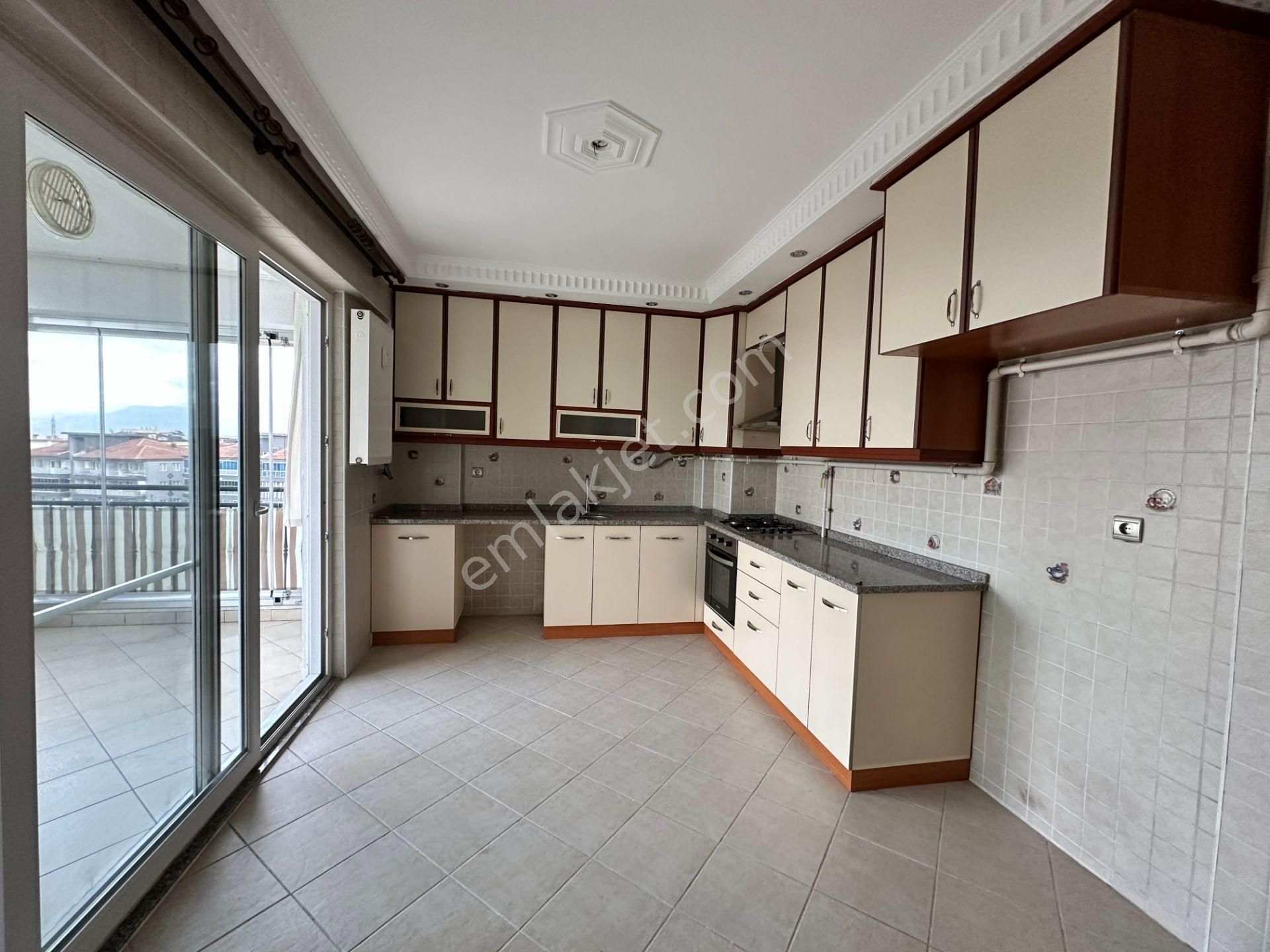 Merkezefendi Selçuk Bey Satılık Daire  DENİZLİ MERKEZEFENDİ SELÇUKBEY SATILIK DAİRE 3+1 VE 170 M2 MUHTEŞEM KONUMDA ARTISI OLAN DAİRE