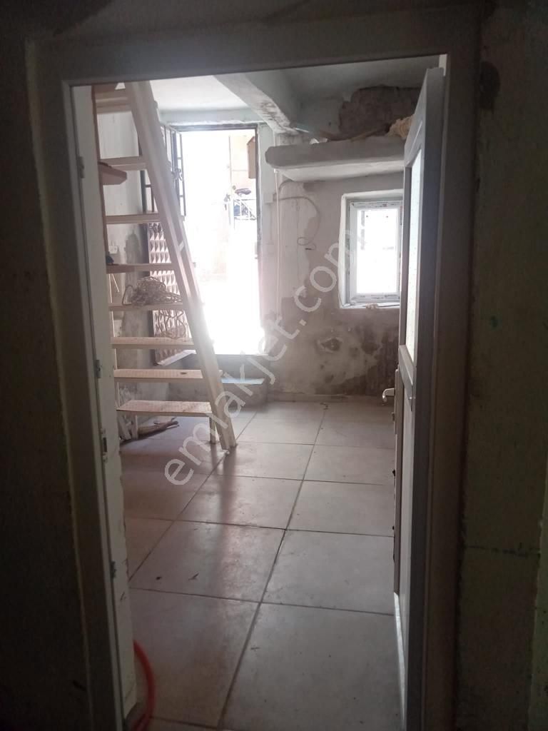 Ayvada'dan Ayvalık Merkez'de 2 Katlı Taş Rum Evi - Görsel 5