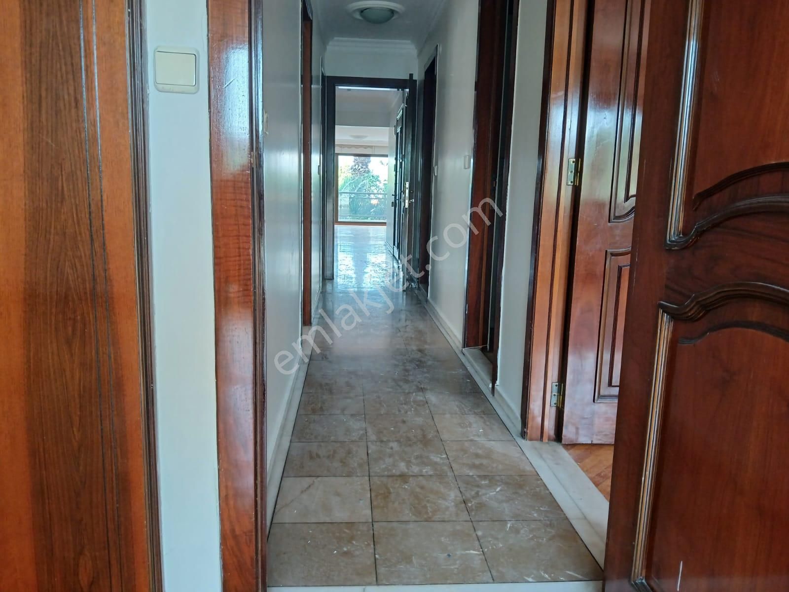 Yalı Dairesi -güzelyalının En Değerli Yerinde Körfez Ve Park Cepheli Herkatta Tek Daire - Görsel 3