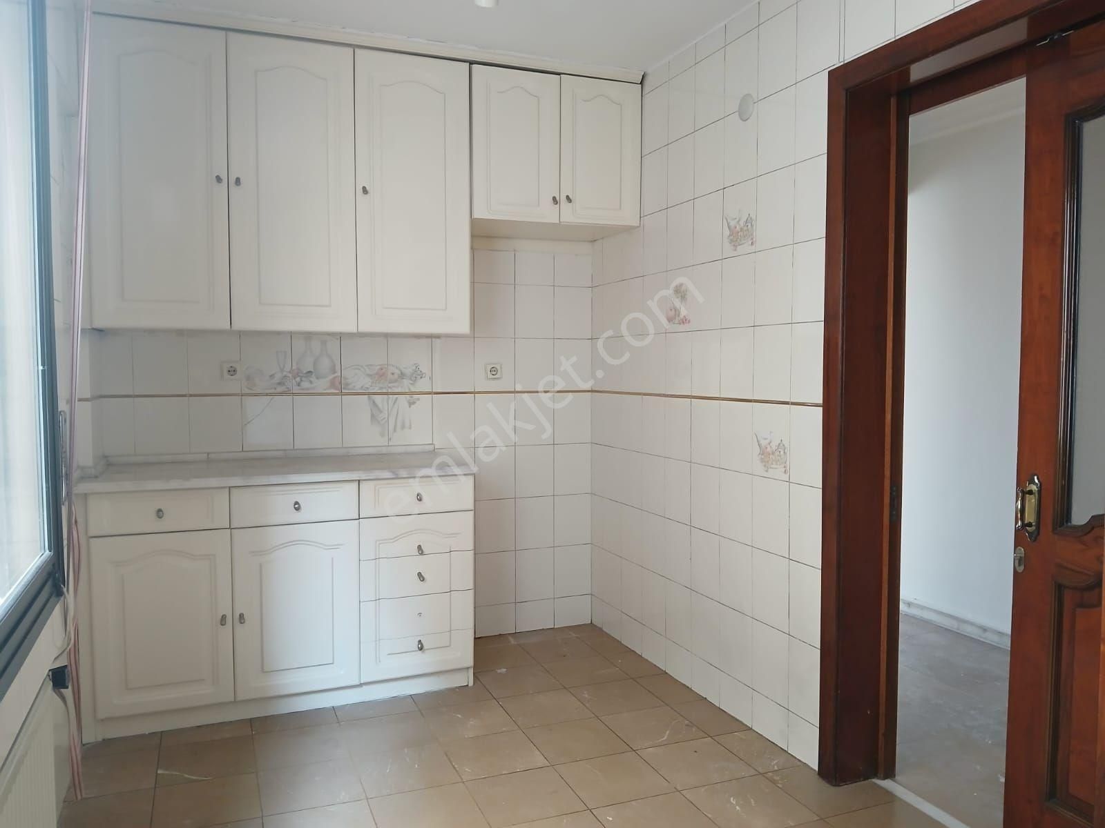 Yalı Dairesi -güzelyalının En Değerli Yerinde Körfez Ve Park Cepheli Herkatta Tek Daire - Görsel 25