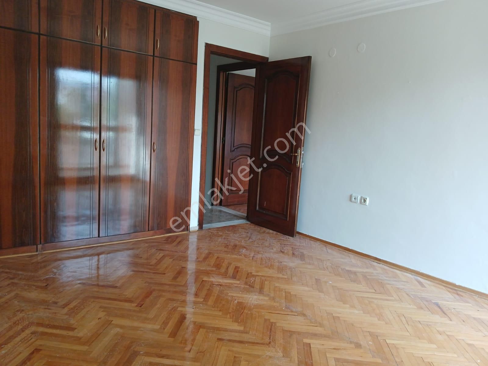 Yalı Dairesi -güzelyalının En Değerli Yerinde Körfez Ve Park Cepheli Herkatta Tek Daire - Görsel 13