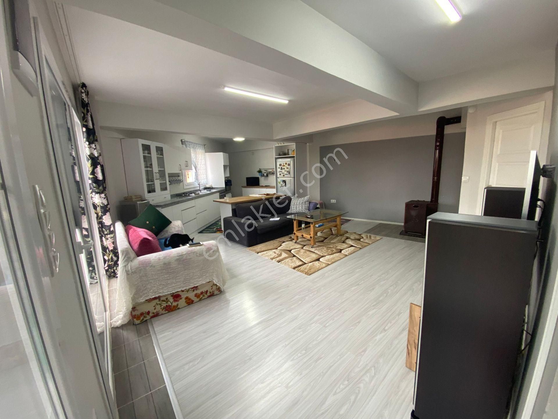 Acilll Konak İsmetpaşa Mah.de 2'buçuk Katlı 158m2 Arsalı Komple Satılık Müstakil Ev(bina) - Görsel 4