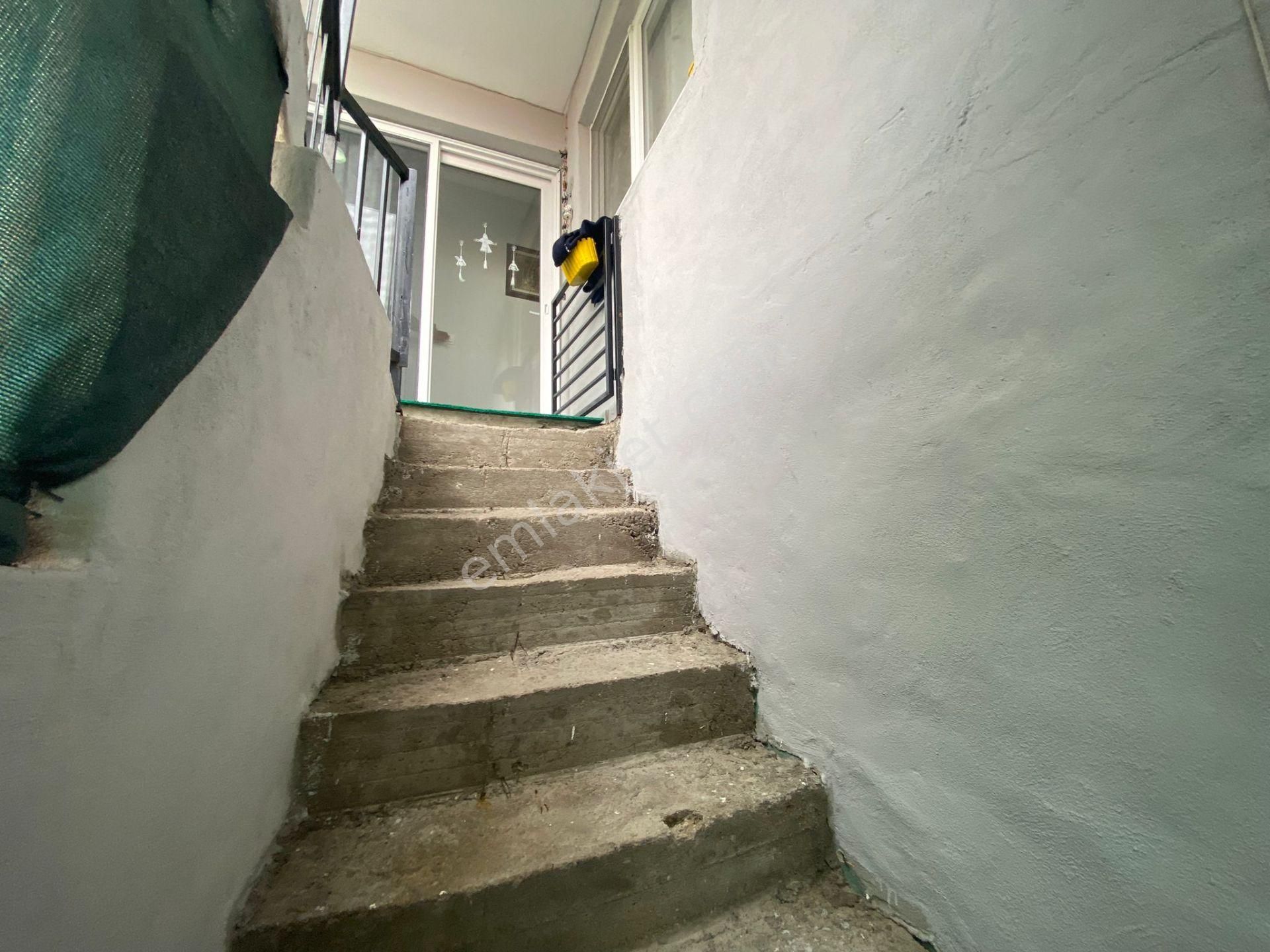 Acilll Konak İsmetpaşa Mah.de 2'buçuk Katlı 158m2 Arsalı Komple Satılık Müstakil Ev(bina) - Görsel 34