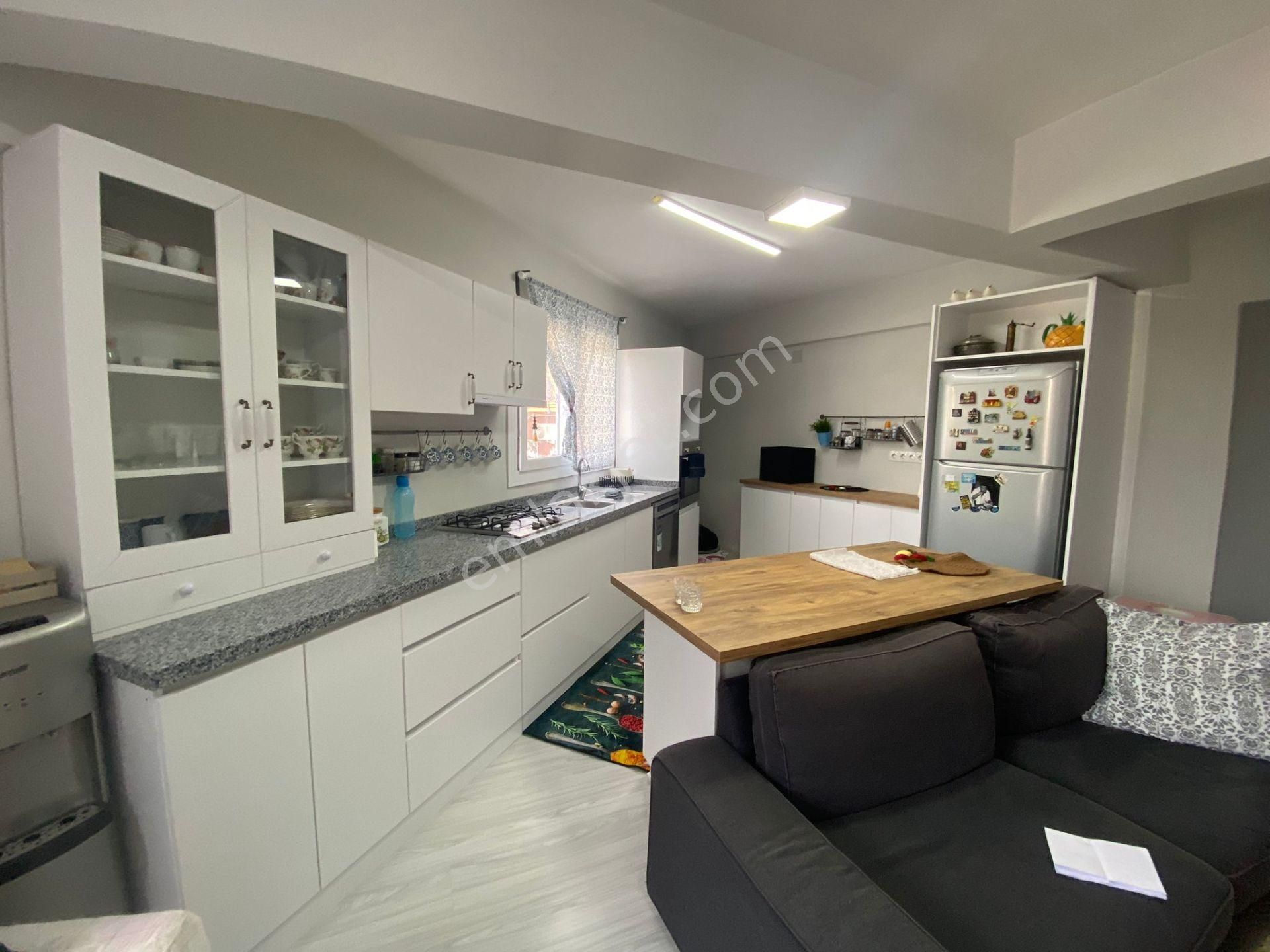 Acilll Konak İsmetpaşa Mah.de 2'buçuk Katlı 158m2 Arsalı Komple Satılık Müstakil Ev(bina) - Görsel 15