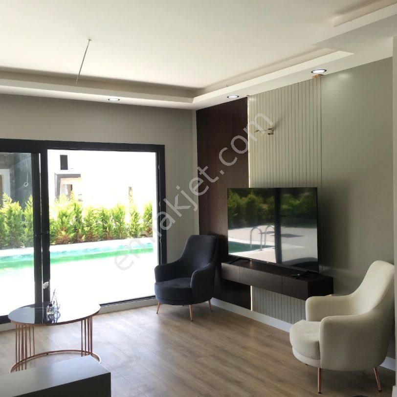 Müstakil Özel Havuzlu Site İçin De Satılık Villa - Görsel 5