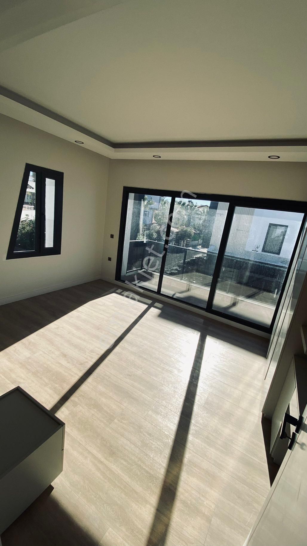 Müstakil Özel Havuzlu Site İçin De Satılık Villa - Görsel 13