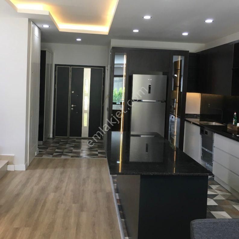 Müstakil Özel Havuzlu Site İçin De Satılık Villa - Görsel 4