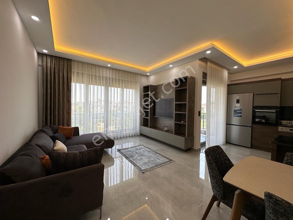 Belek Merkezinde Havuzlu Site İçeresinde Full Eşyalı Teraslı Satılık 4+1 Çatı Dubleks Daire - Görsel 2